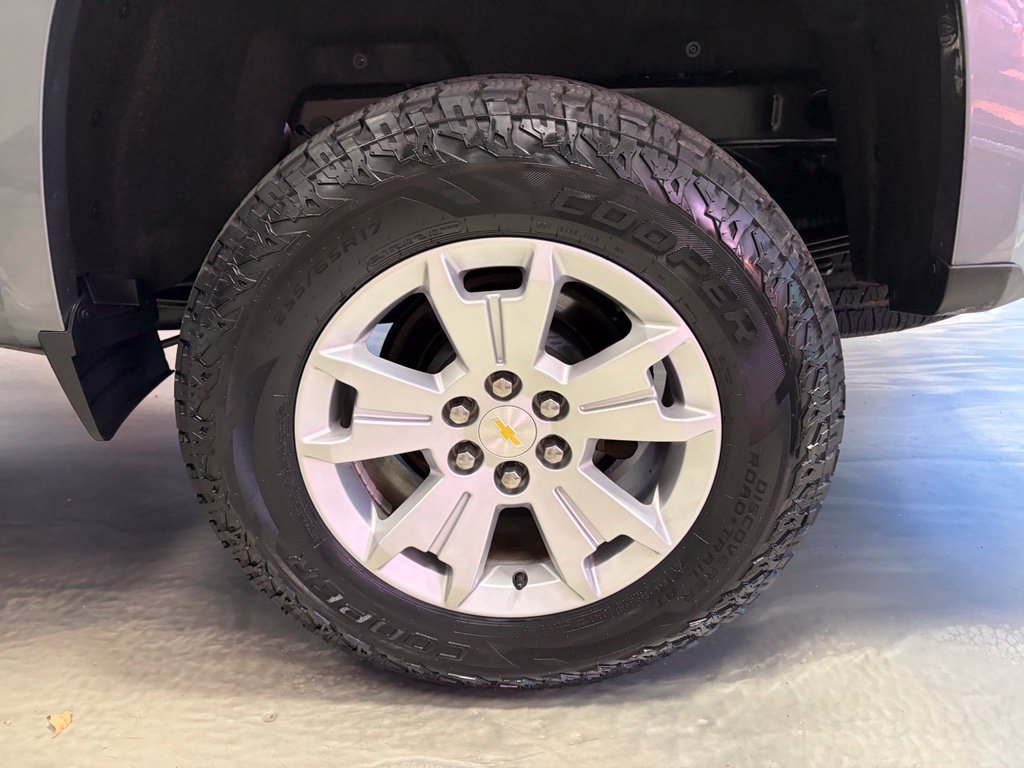 Used 2018 Chevrolet Colorado LT w/ LT Convenience Package AWD/4WD image 22