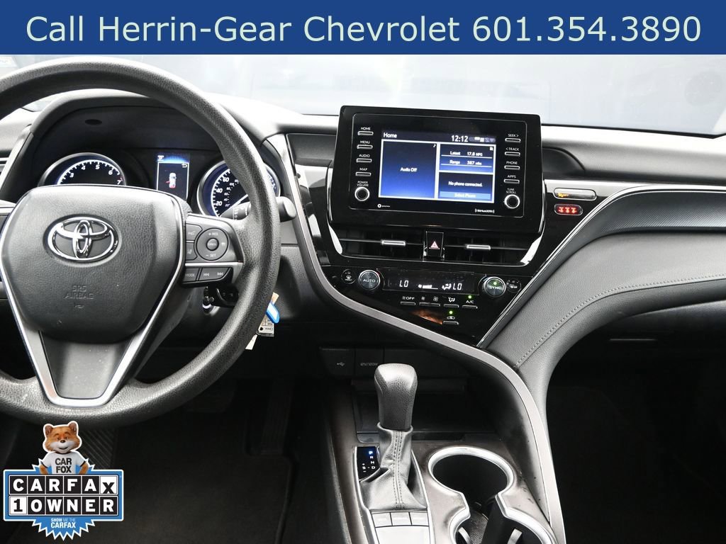 Used 2023 Toyota Camry LE image 19