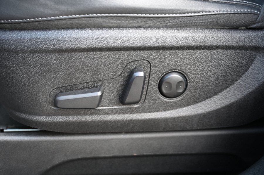 Used 2025 Kia Telluride S FWD image 18