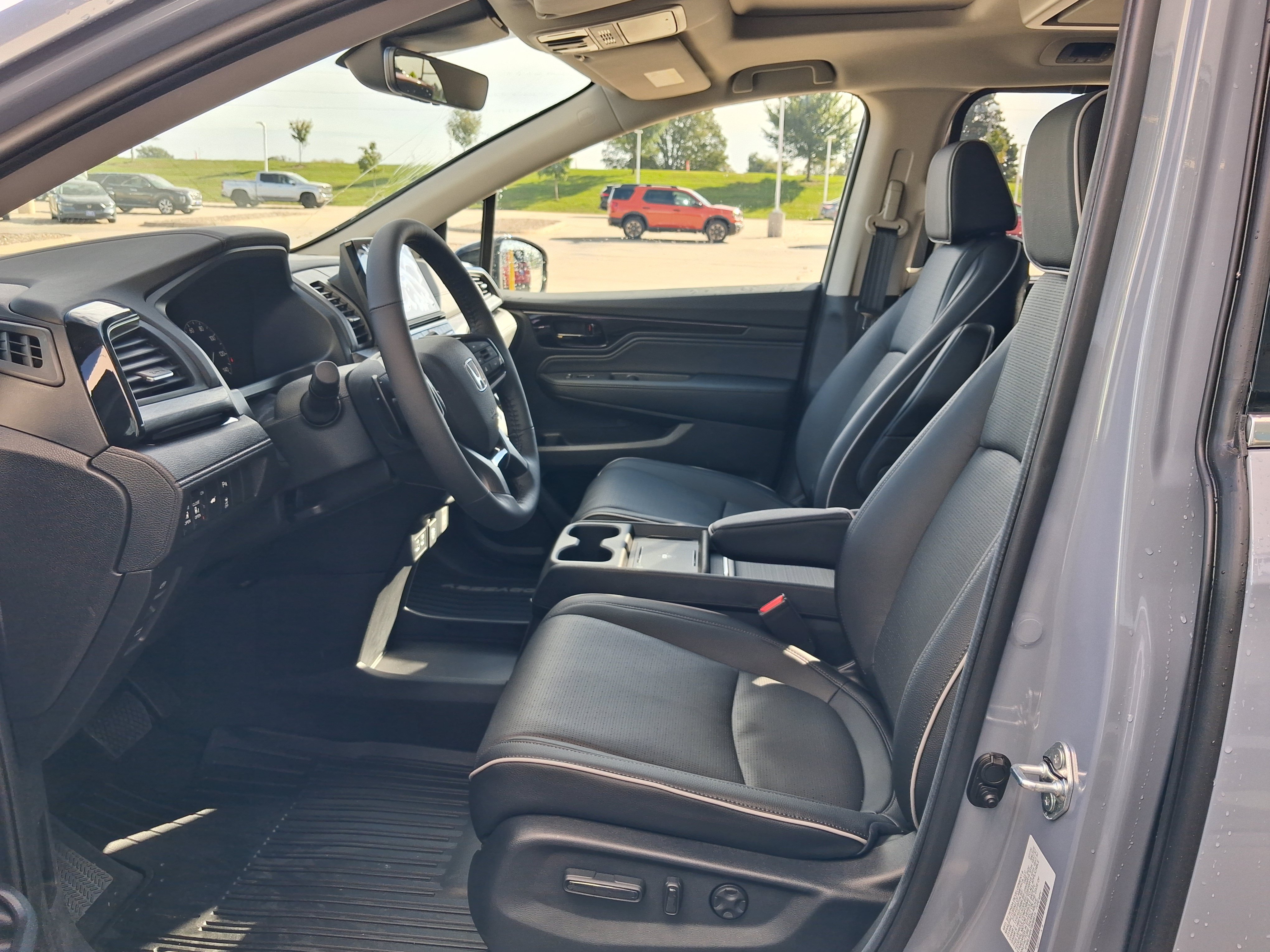 New 2026 Honda Odyssey Elite image 7