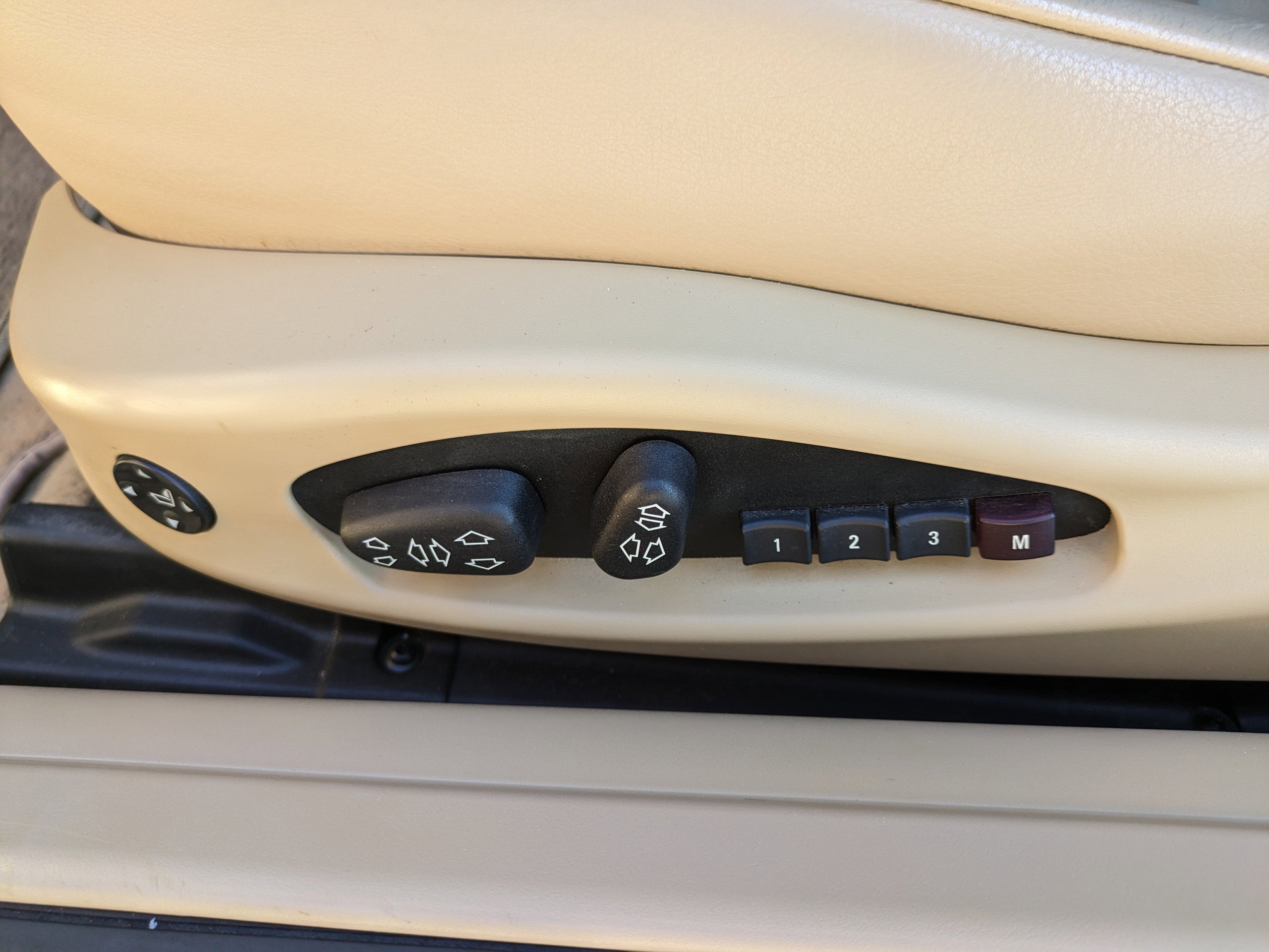 Used 2005 BMW 330Ci Convertible image 20