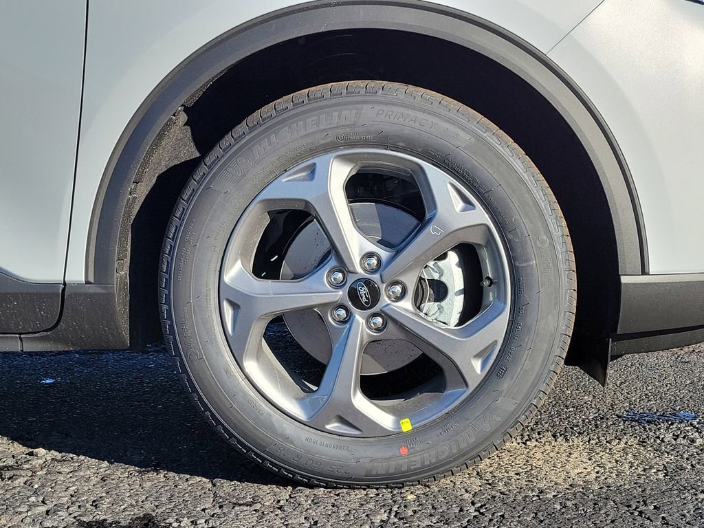 New 2026 Ford Escape ST-Line w/ Cold Weather Package image 9