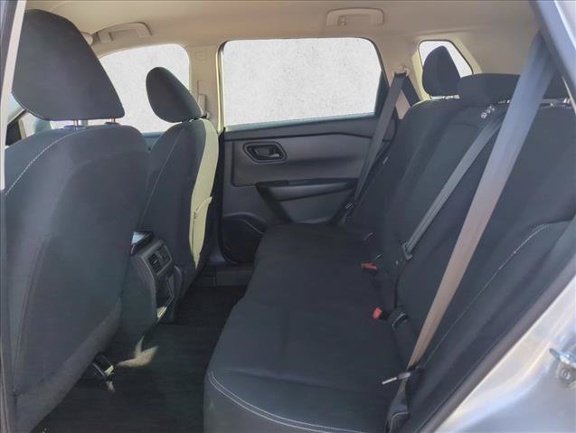Used 2024 Nissan Rogue S AWD/4WD image 18