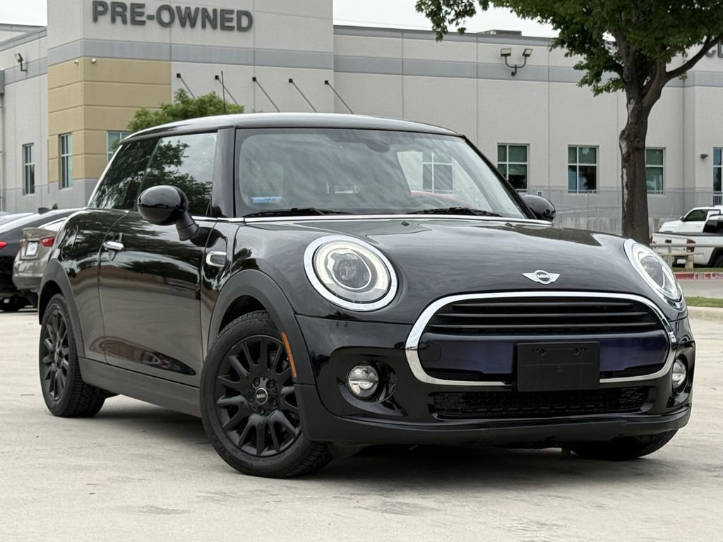 Used 2016 MINI Cooper 2-Door Hardtop FWD image 2