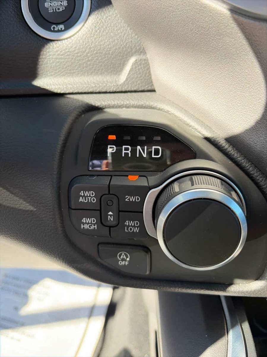 Used 2025 RAM 1500 Big Horn AWD/4WD image 27