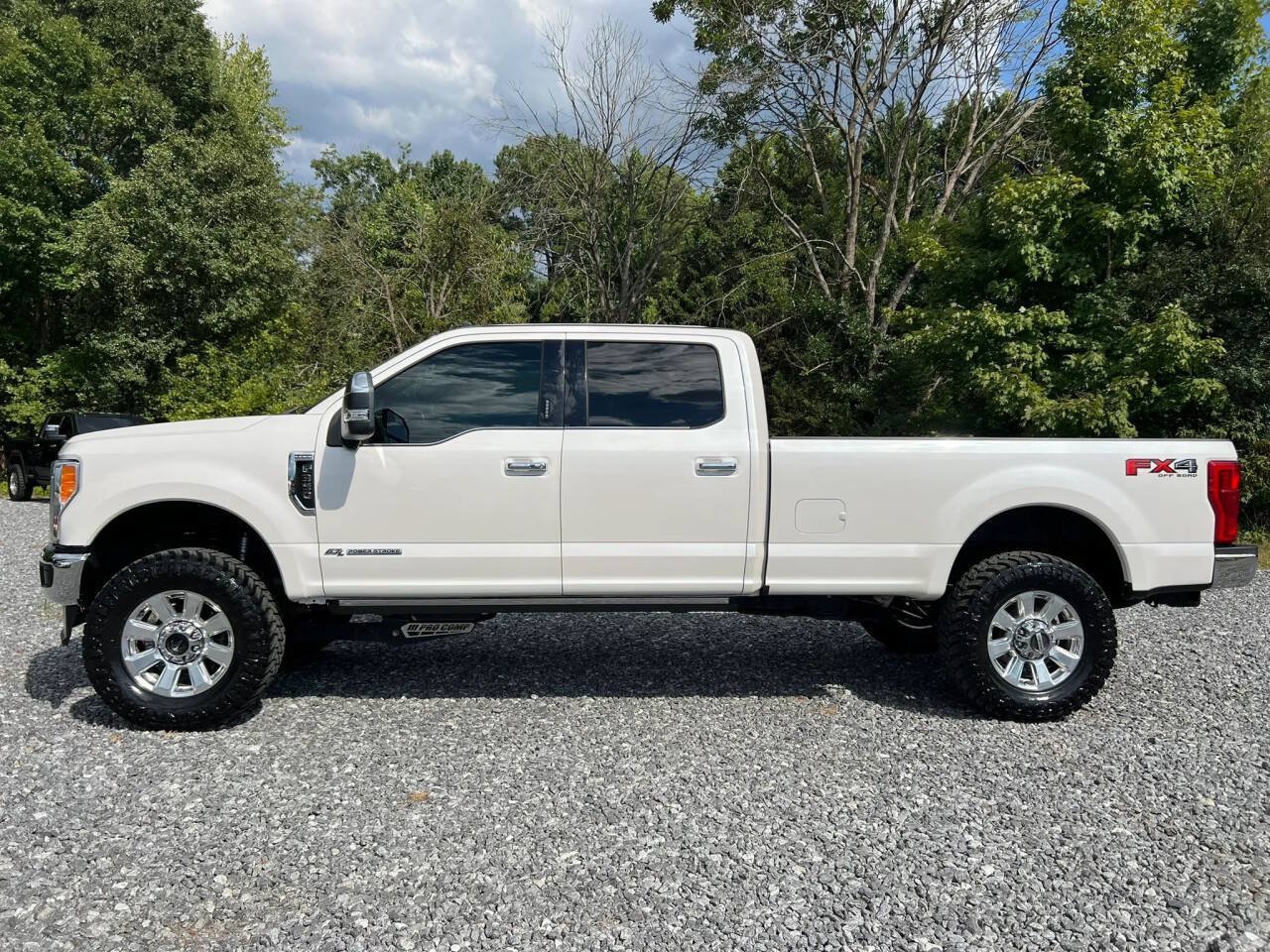 Used 2019 Ford F350 Platinum w/ Platinum Ultimate Package AWD/4WD image 4