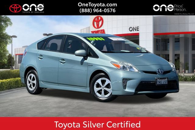 Used 2015 Toyota Prius Two FWD image 1