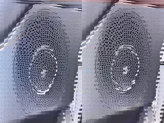 Used 2024 Ford Expedition Limited image 25