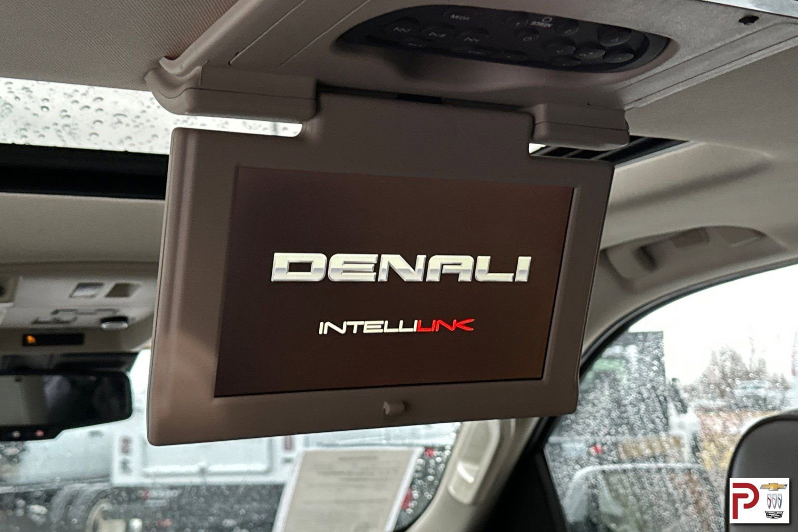 Used 2018 GMC Yukon Denali image 17