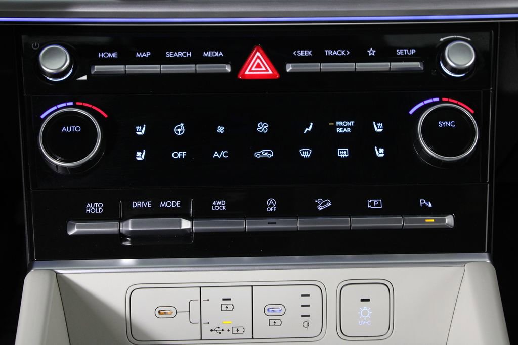 Used 2024 Hyundai Santa Fe Limited image 21