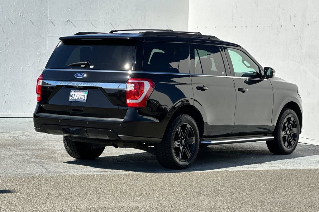 Used 2021 Ford Expedition XLT AWD/4WD image 3