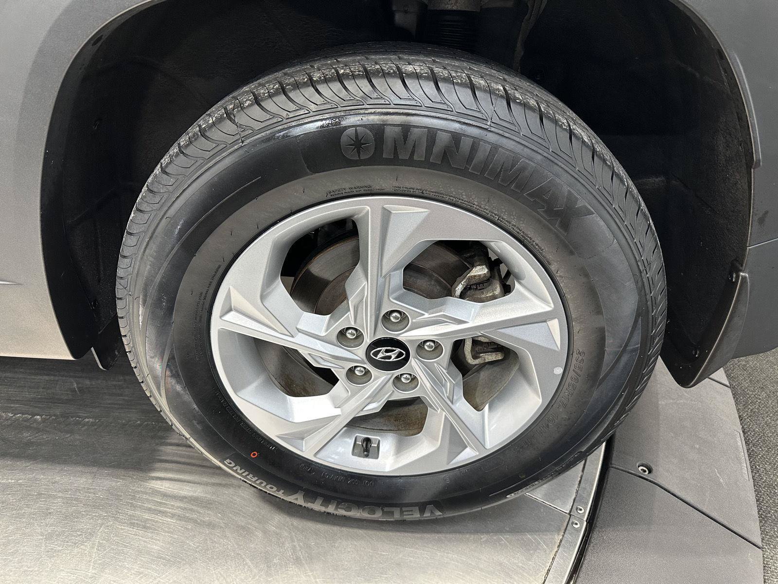 Certified 2023 Hyundai Tucson SEL AWD/4WD image 10