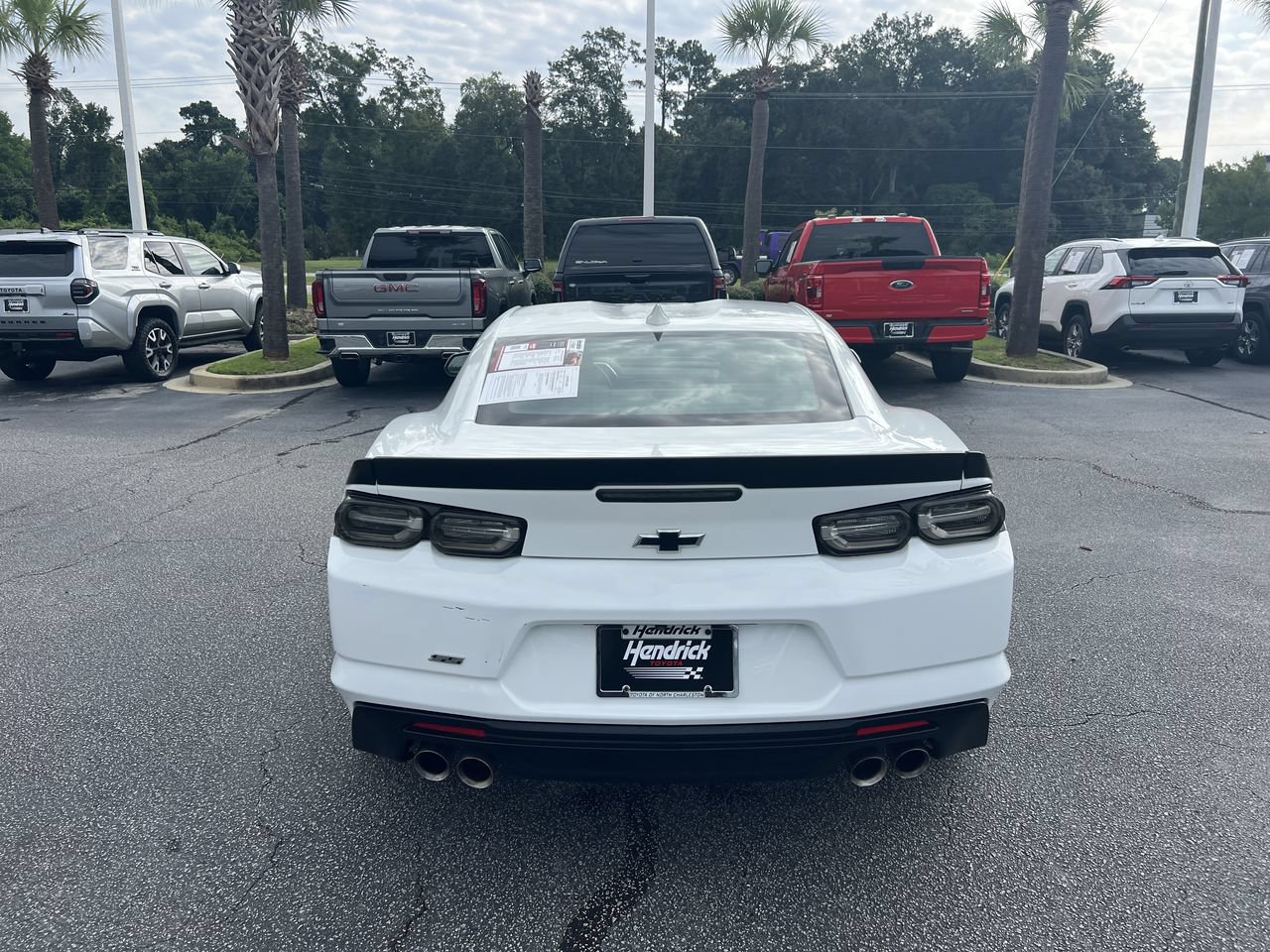 Used 2021 Chevrolet Camaro SS RWD image 9