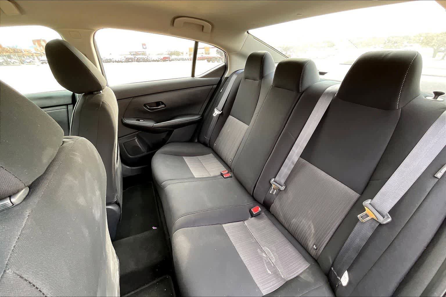 Used 2024 Nissan Sentra SV FWD image 29
