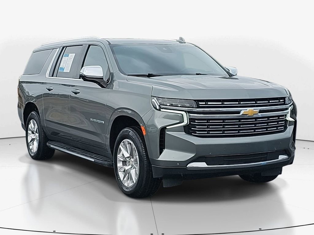 Used 2023 Chevrolet Suburban Premier image 2
