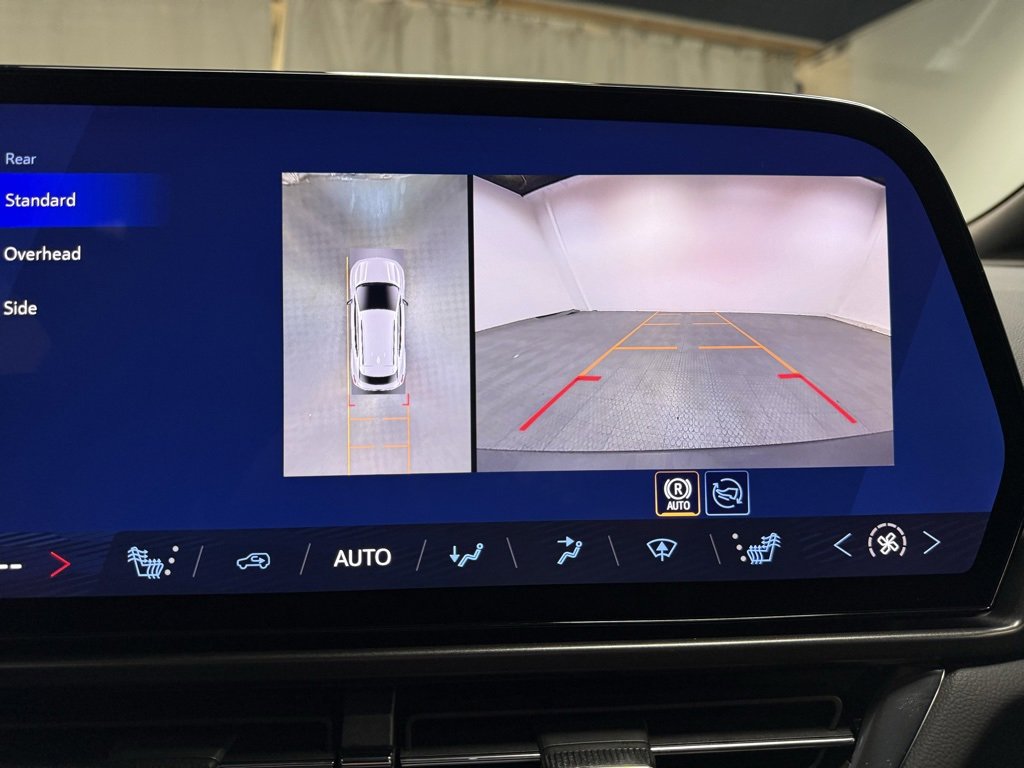 New 2026 Chevrolet Equinox EV LT image 30