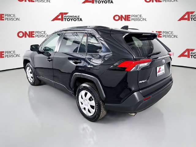 Used 2020 Toyota RAV4 LE FWD image 5