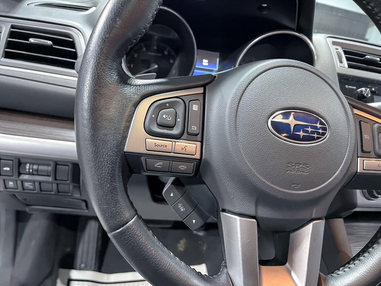 Used 2017 Subaru Legacy 2.5i Limited image 22