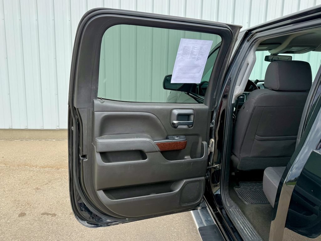 Used 2018 GMC Sierra 1500 SLE w/ Suspension Package, Off-Road AWD/4WD image 15