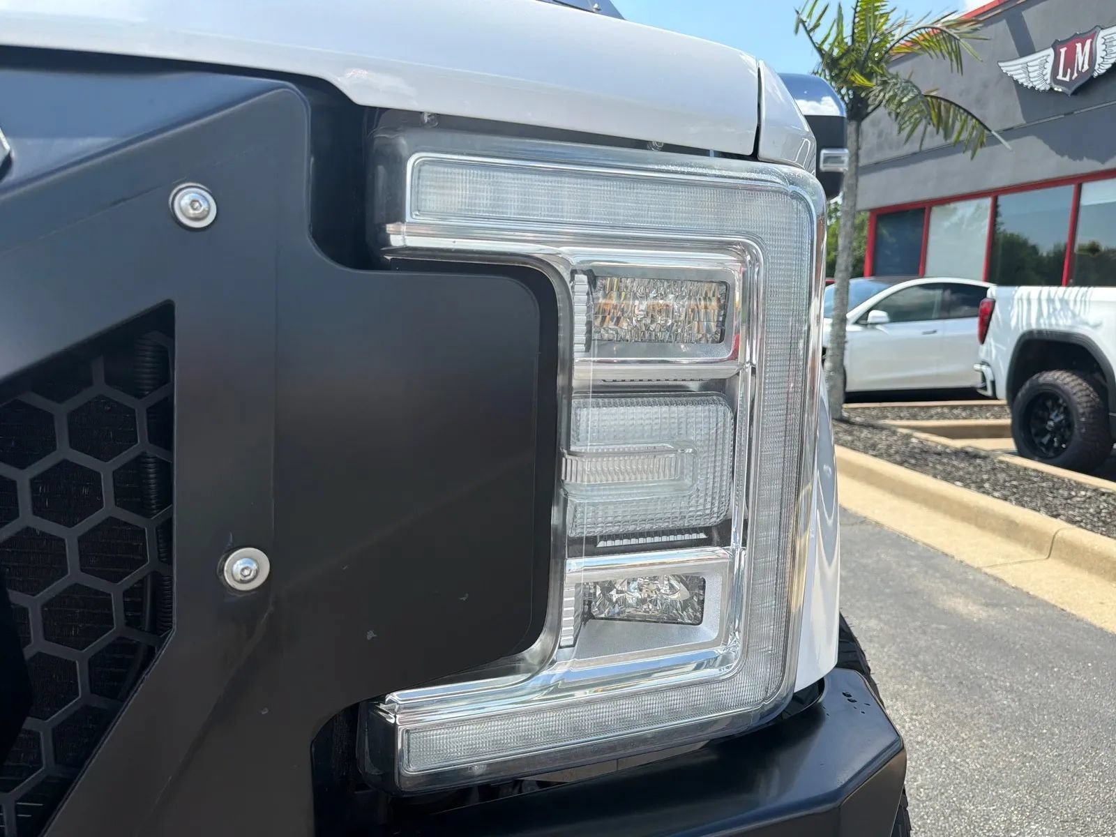 Used 2017 Ford F250 Platinum w/ Platinum Ultimate Package AWD/4WD image 14