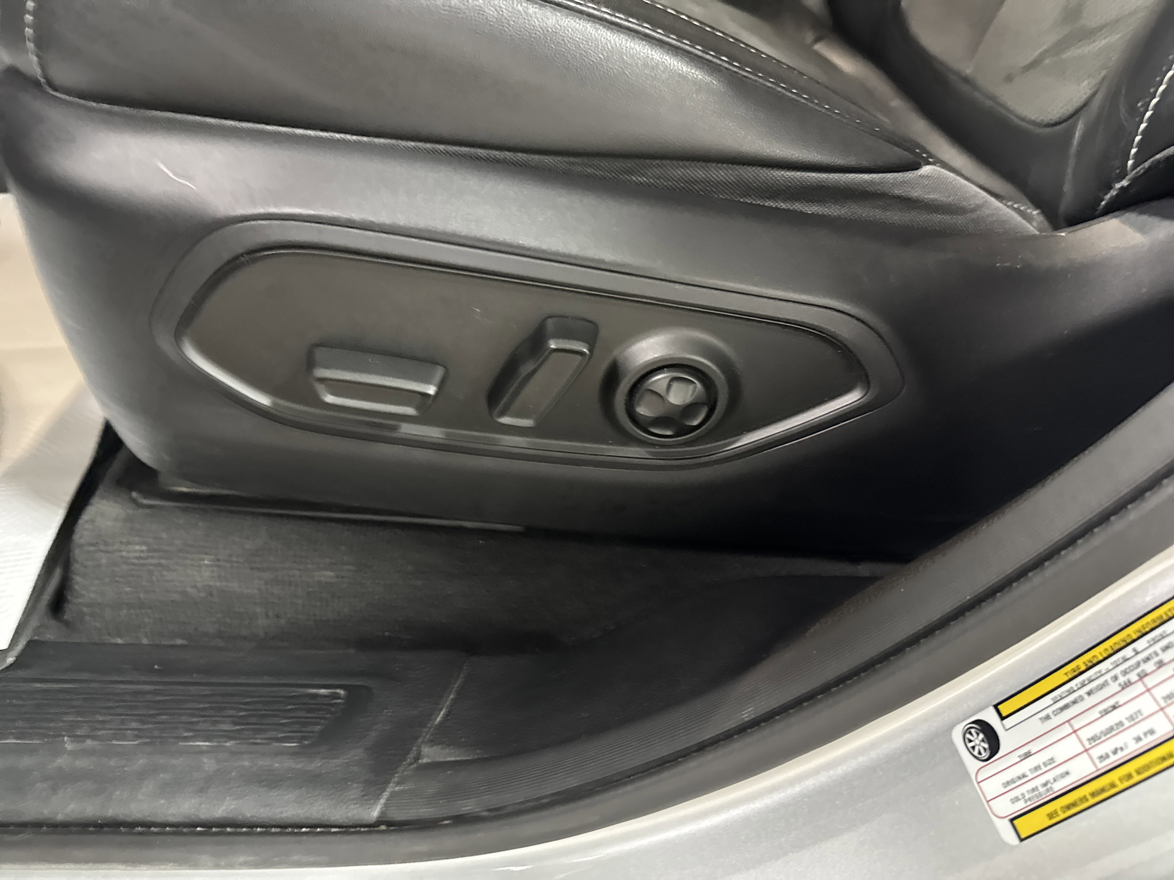 Used 2021 Jeep Grand Cherokee L Altitude image 15