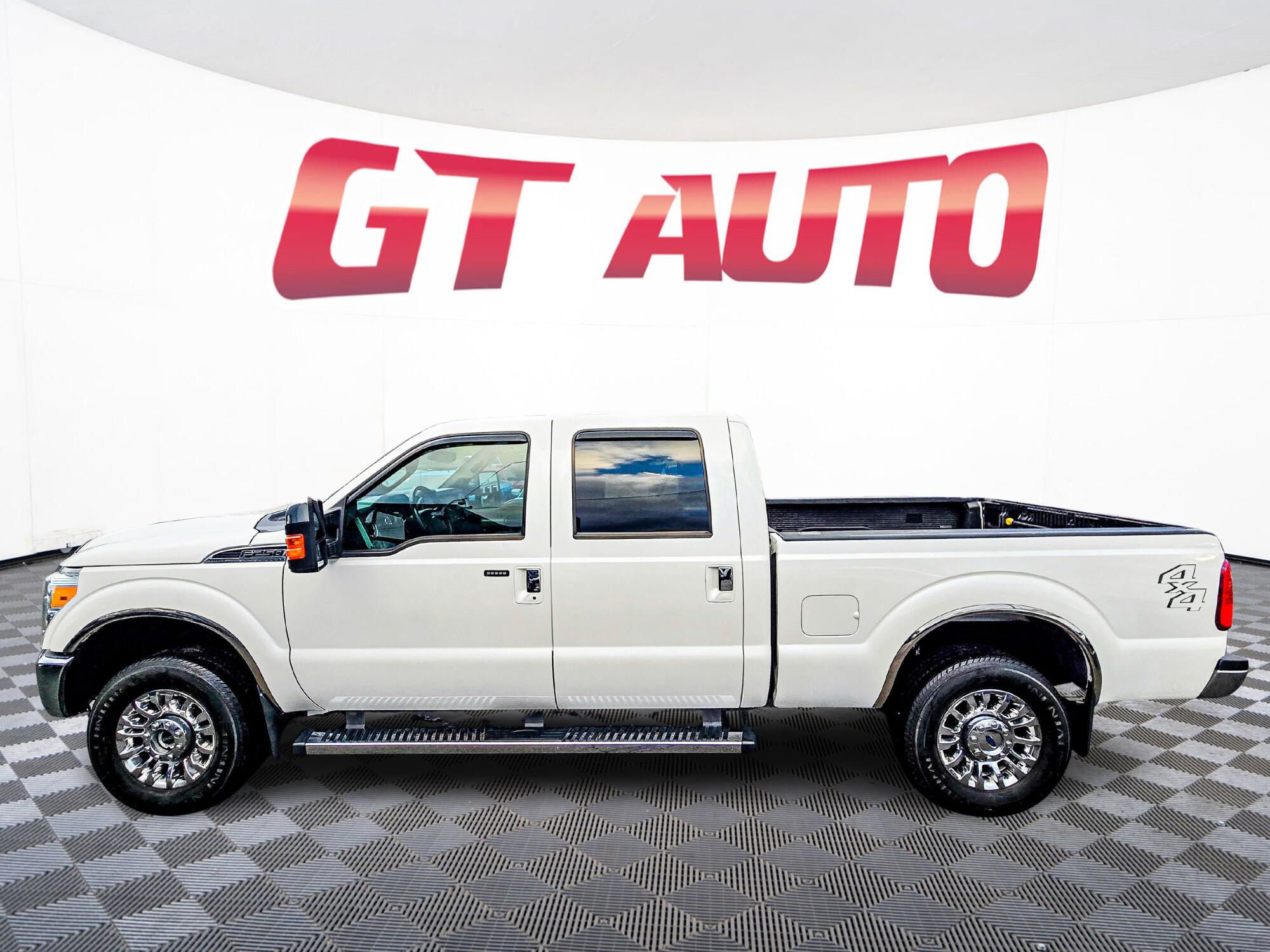 Used 2016 Ford F250 Lariat w/ Lariat Ultimate Package image 4