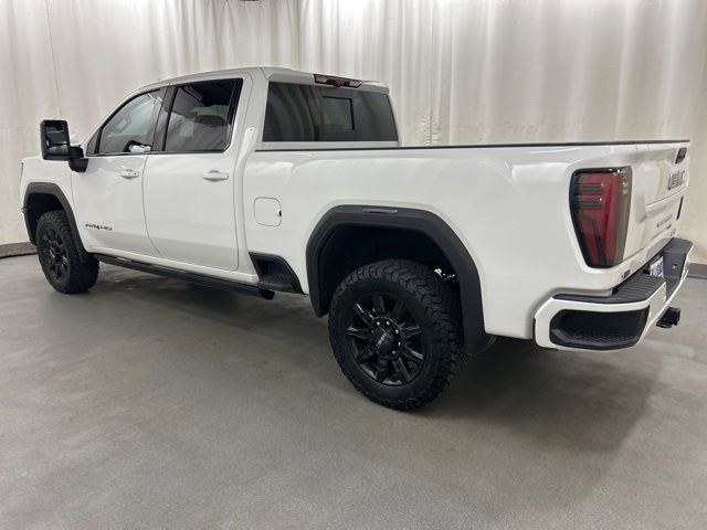 Used 2024 GMC Sierra 2500 AT4 w/ AT4 Premium Plus Package AWD/4WD image 3
