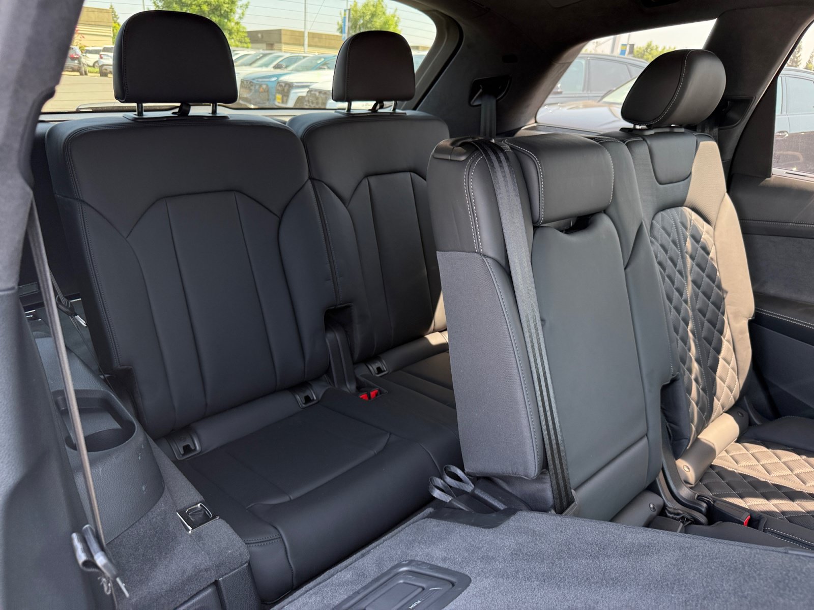 Used 2023 Audi SQ7 Prestige AWD/4WD image 21