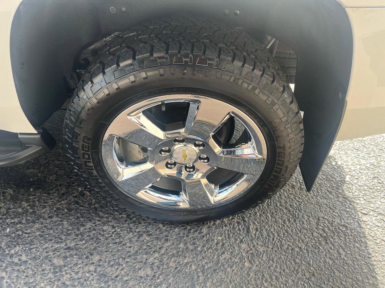 Used 2015 Chevrolet Tahoe LT AWD/4WD image 16