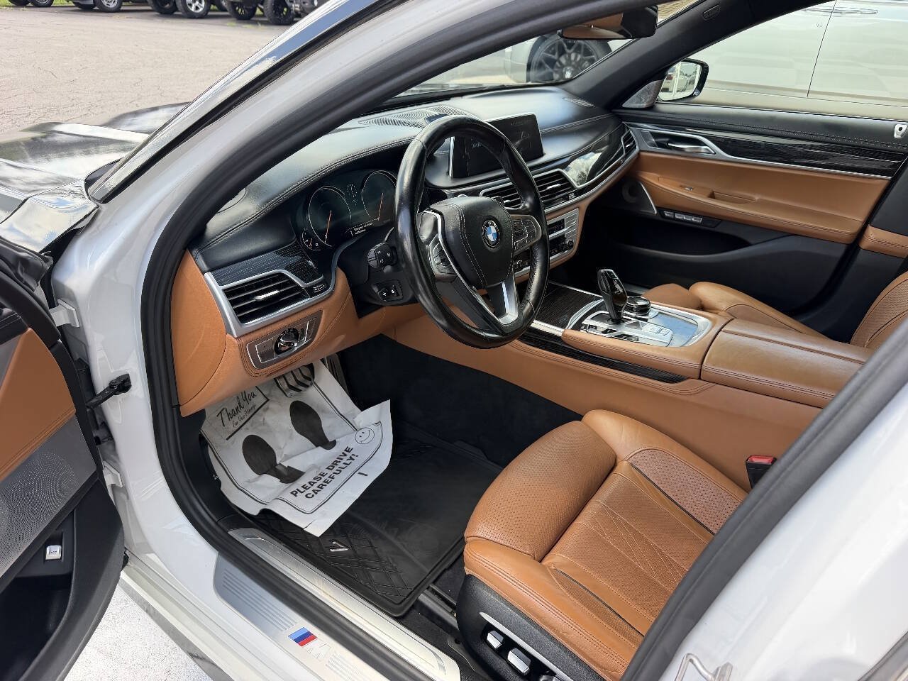 Used 2017 BMW 750i xDrive AWD/4WD image 10
