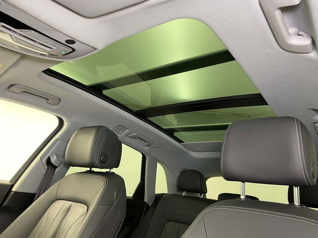 Used 2023 Audi Q5 2.0T Premium w/ Convenience Package image 18