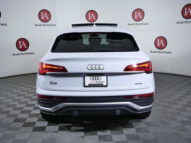 Used 2023 Audi Q5 2.0T Premium Plus w/ Premium Plus Package AWD/4WD image 7