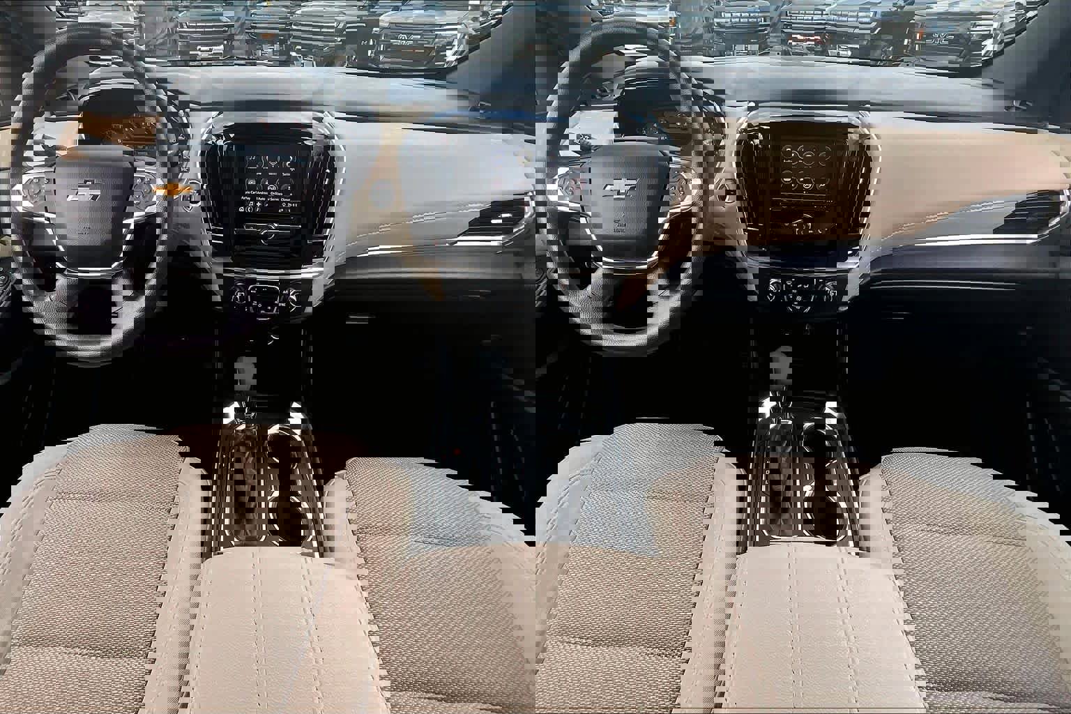 Used 2022 Chevrolet Traverse LS FWD image 16