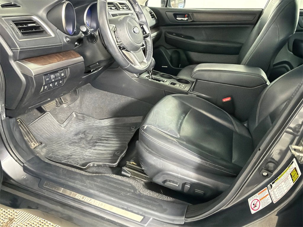 Used 2019 Subaru Outback 2.5i Limited w/ Popular Package #2 image 11