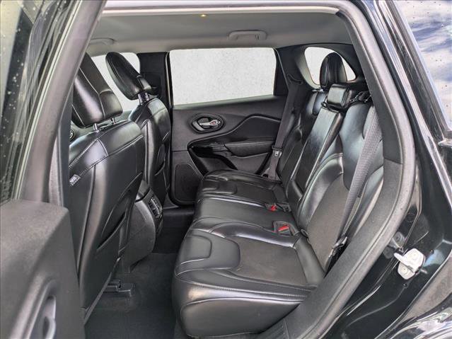 Used 2020 Jeep Cherokee Latitude Plus image 24