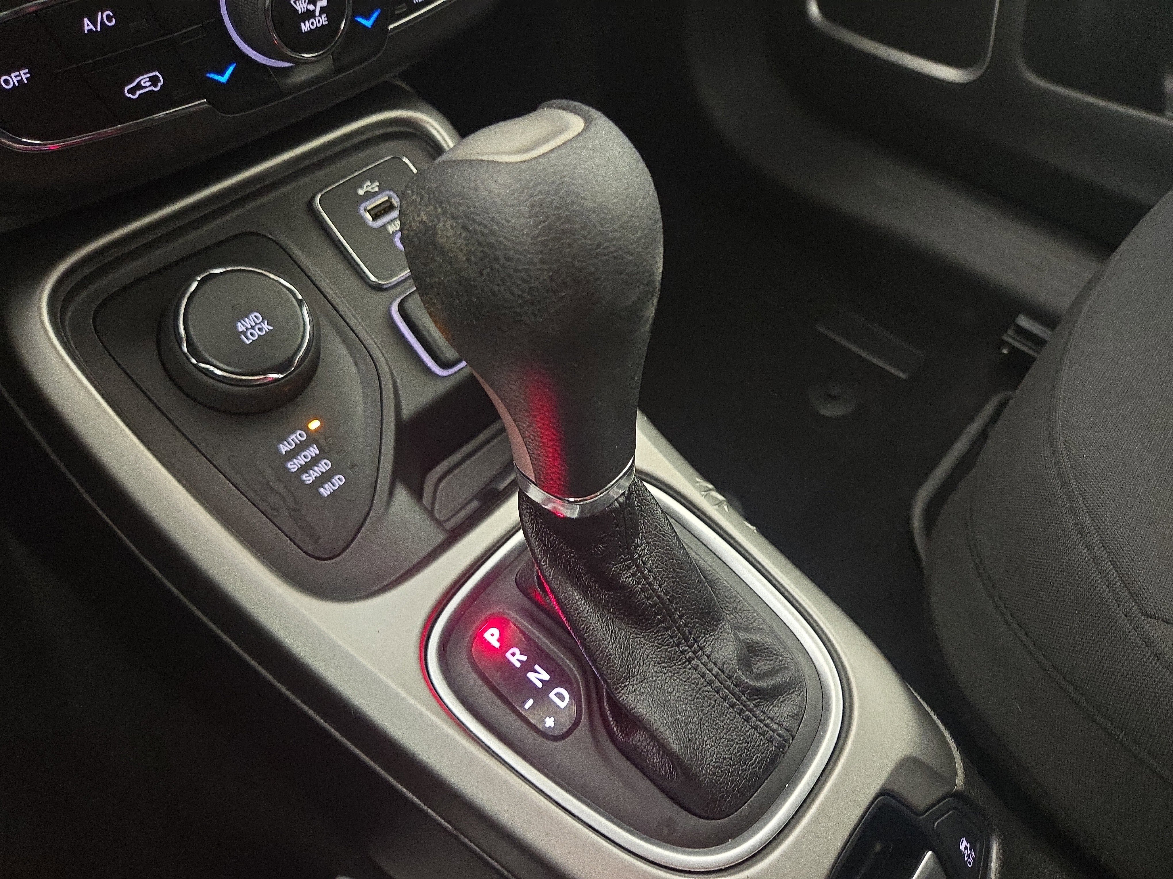 Used 2019 Jeep Compass Sport image 21