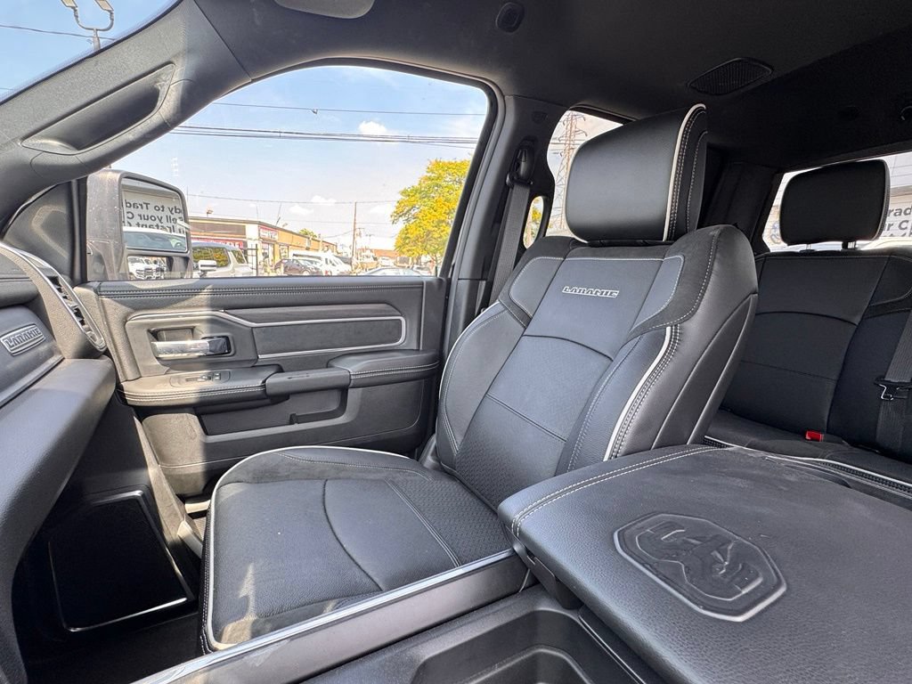 Used 2025 RAM 3500 Laramie AWD/4WD image 15