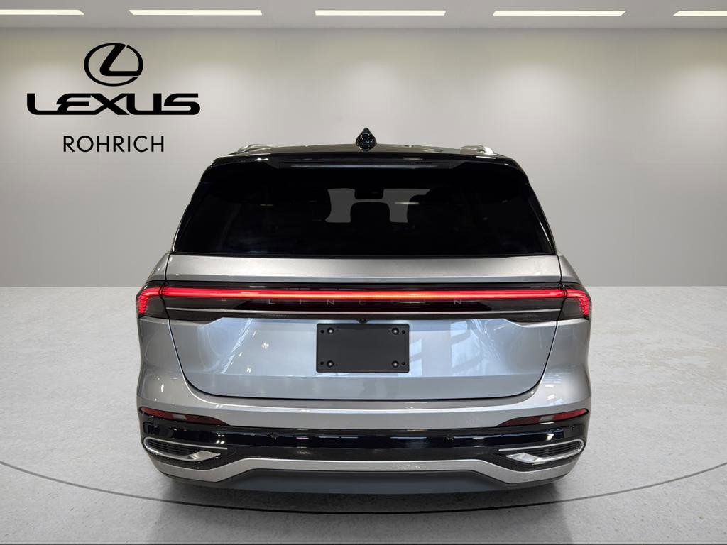 Used 2024 Lincoln Nautilus Reserve image 7