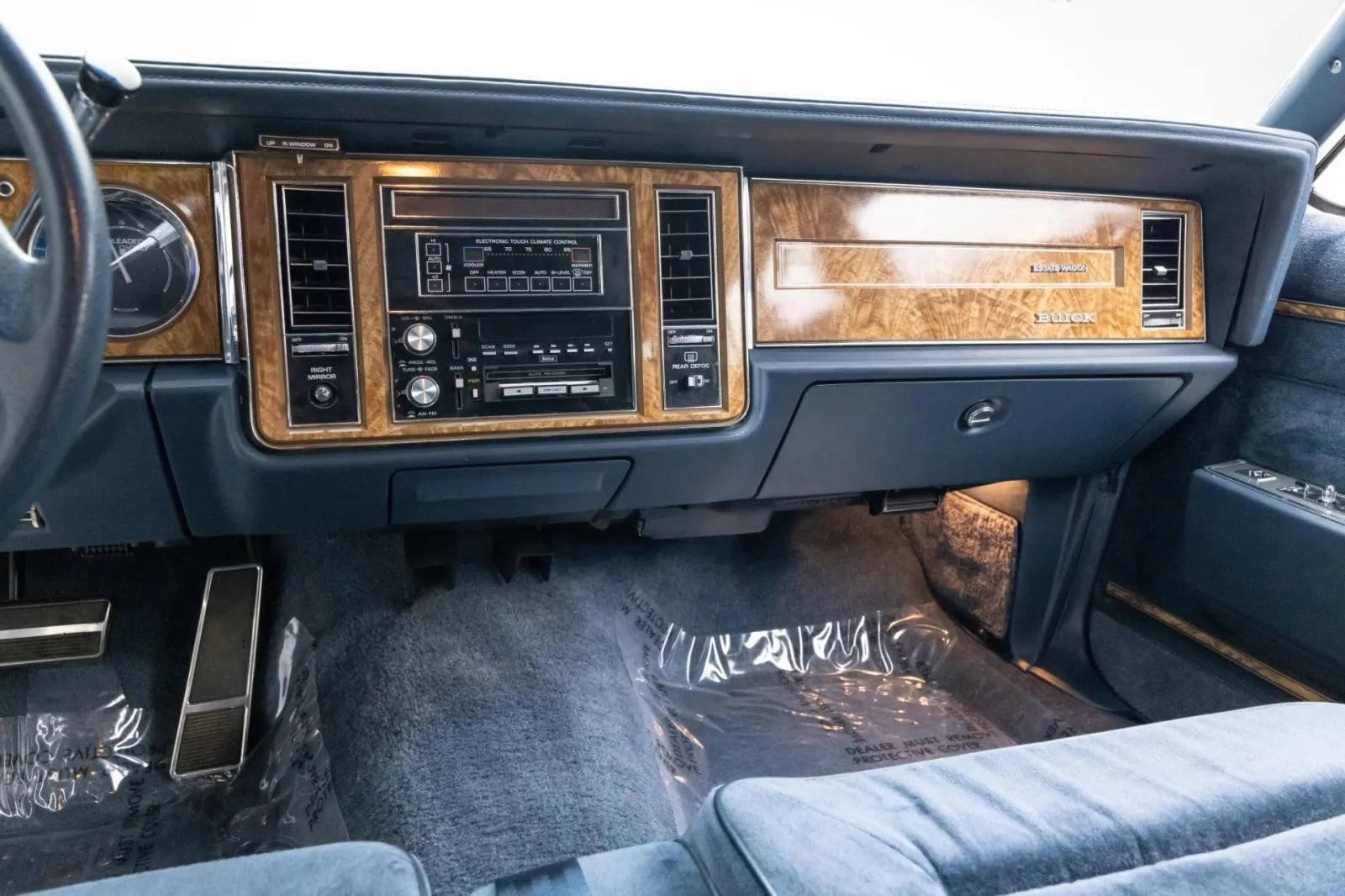 Used 1990 Buick Le Sabre Estate RWD image 11