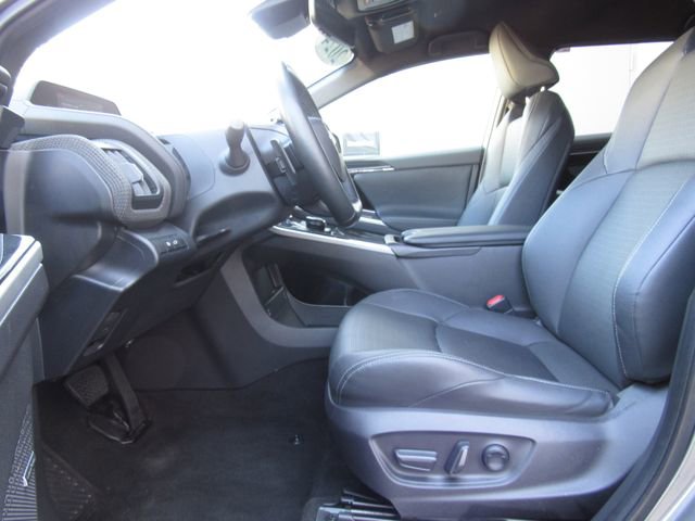Used 2024 Subaru Solterra AWD/4WD image 12