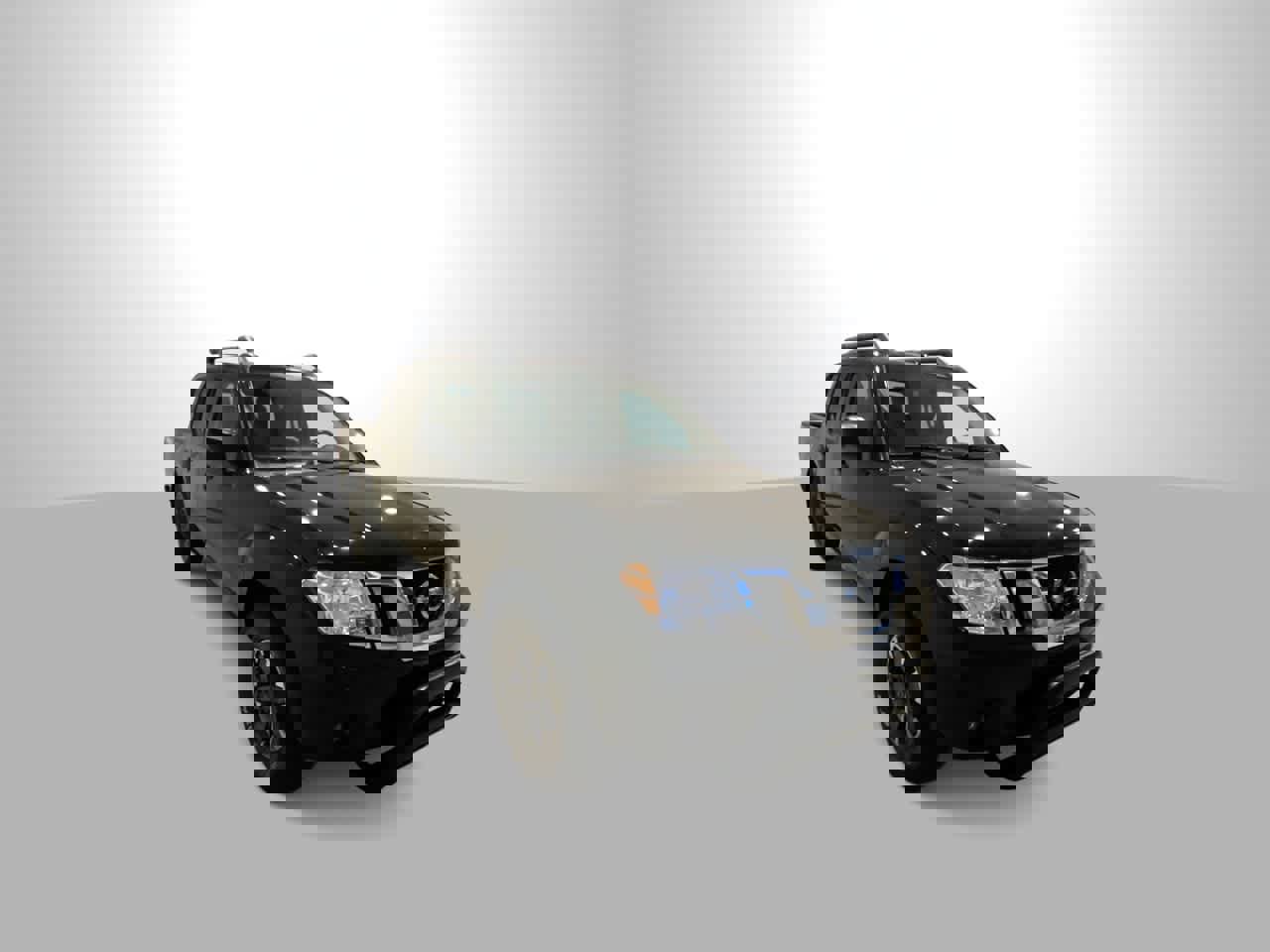 Used 2017 Nissan Frontier PRO-4X w/ Pro-4x Luxury Package image 2