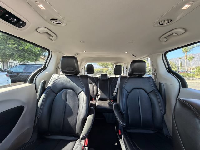 Used 2024 Chrysler Pacifica Limited FWD image 37