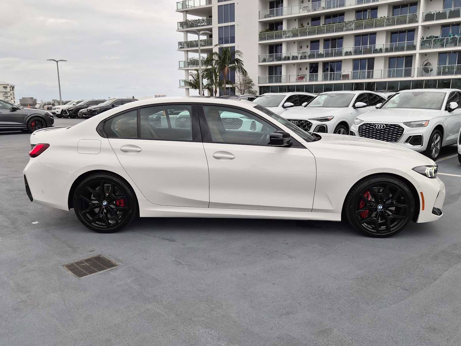 Used 2026 BMW 330i Sedan w/ M Sport Package image 7