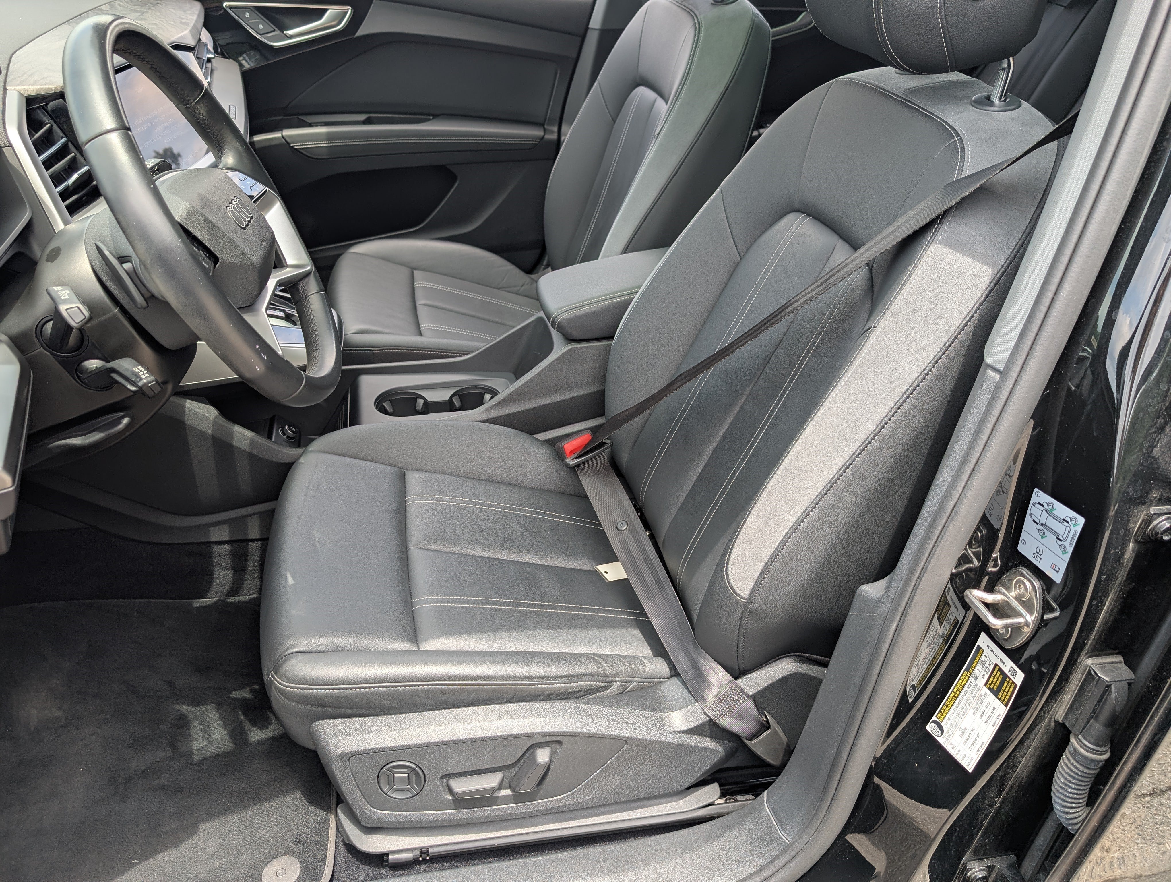 Used 2023 Audi Q4 e-tron Premium Plus w/ Premium Plus RWD image 17