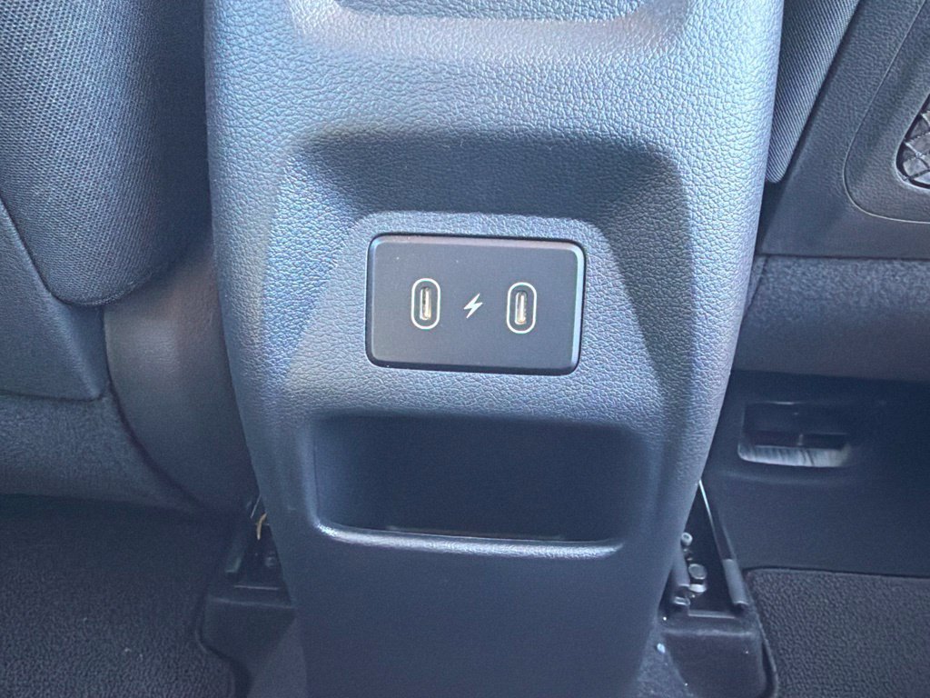 Used 2026 Hyundai Venue SEL FWD image 24