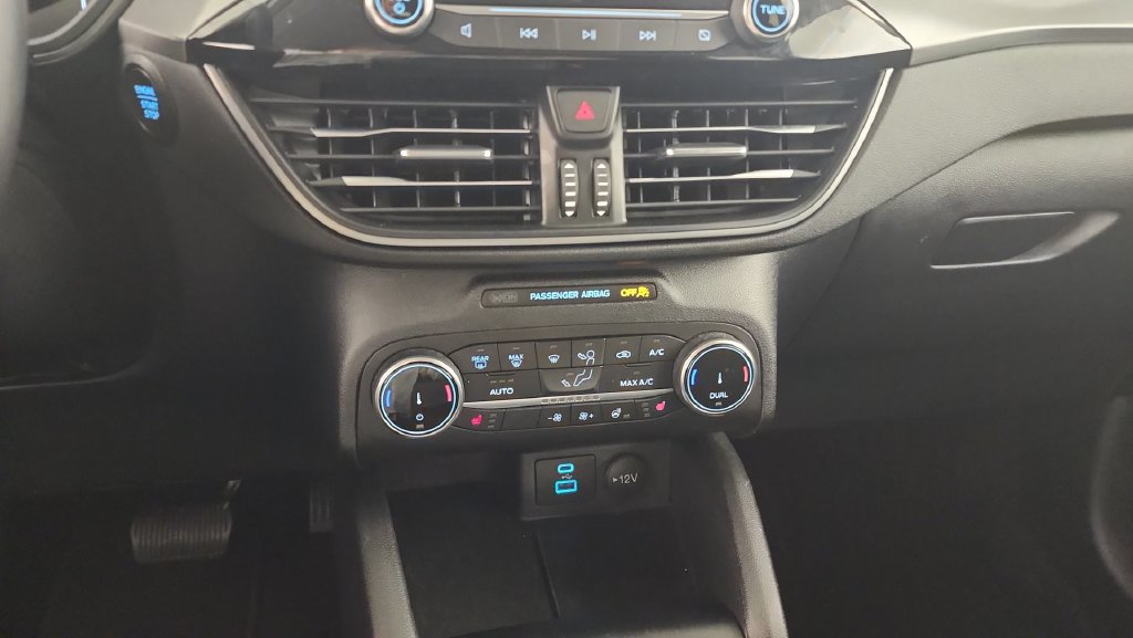 Used 2023 Ford Escape Active w/ Cold Weather Package FWD image 16