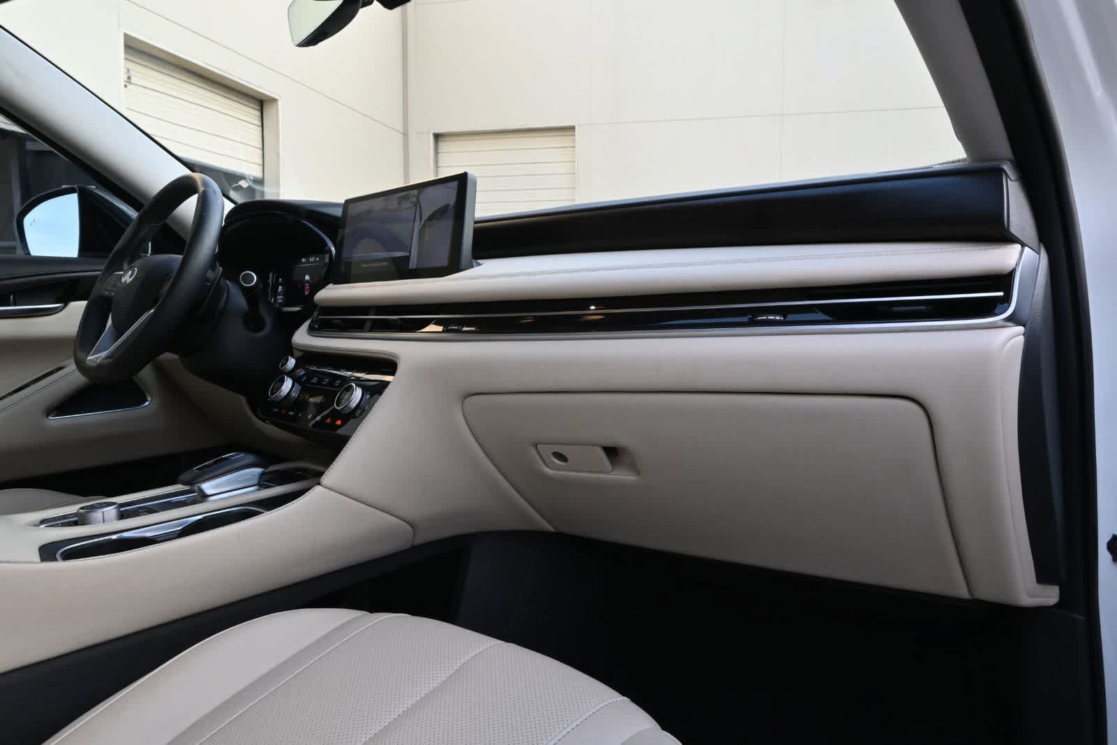 Certified 2024 INFINITI QX60 Sensory AWD/4WD image 22