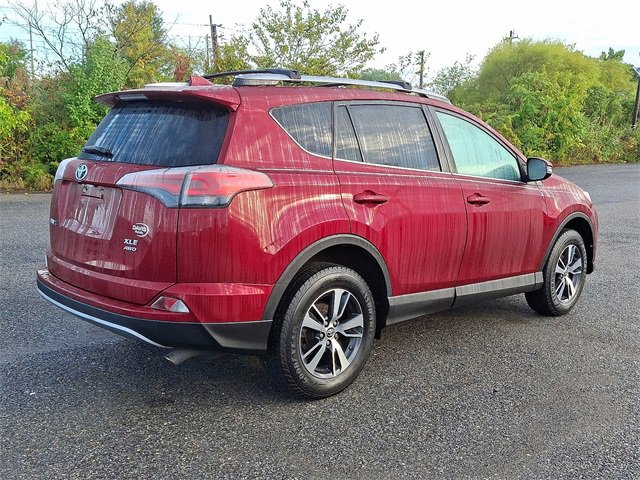 Used 2018 Toyota RAV4 XLE image 6