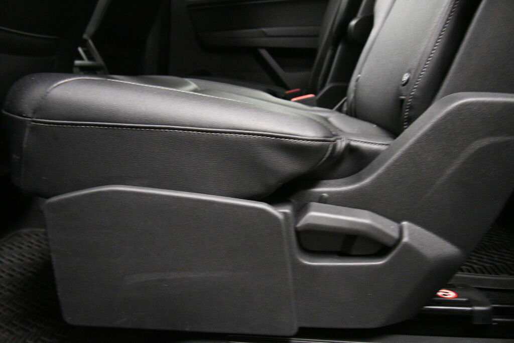 Used 2019 Volkswagen Atlas SE w/ Panoramic Sunroof Package image 23