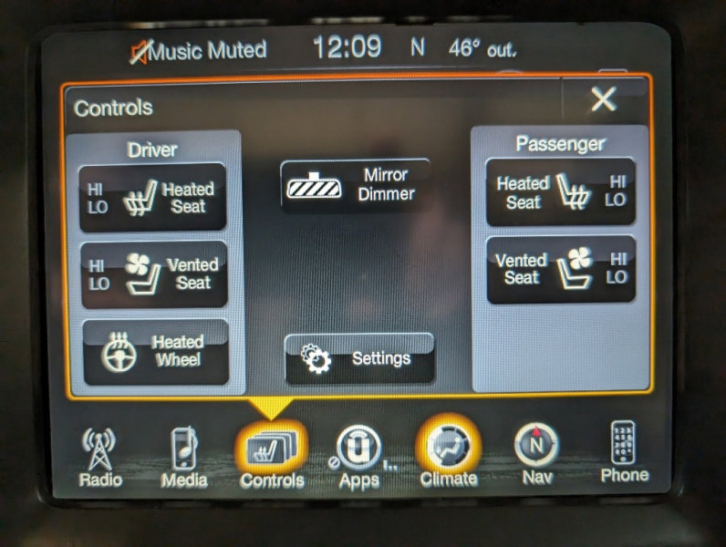 Used 2017 Jeep Cherokee Overland w/ Technology Group image 6